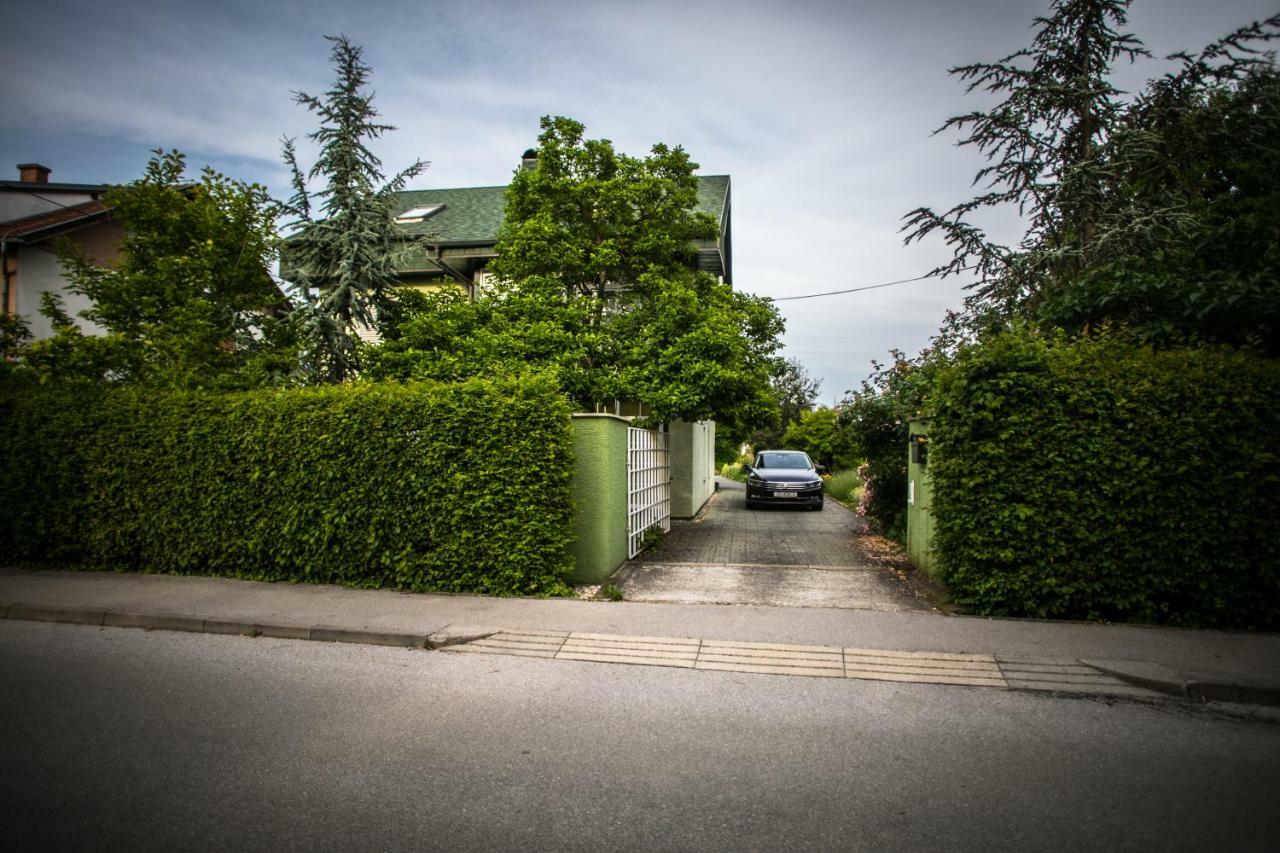 Apartman Magnolia Ivanić-Grad Eksteriør billede