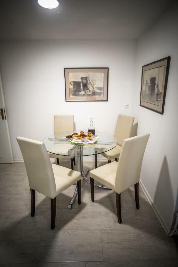 Apartman Magnolia Ivanić-Grad Eksteriør billede