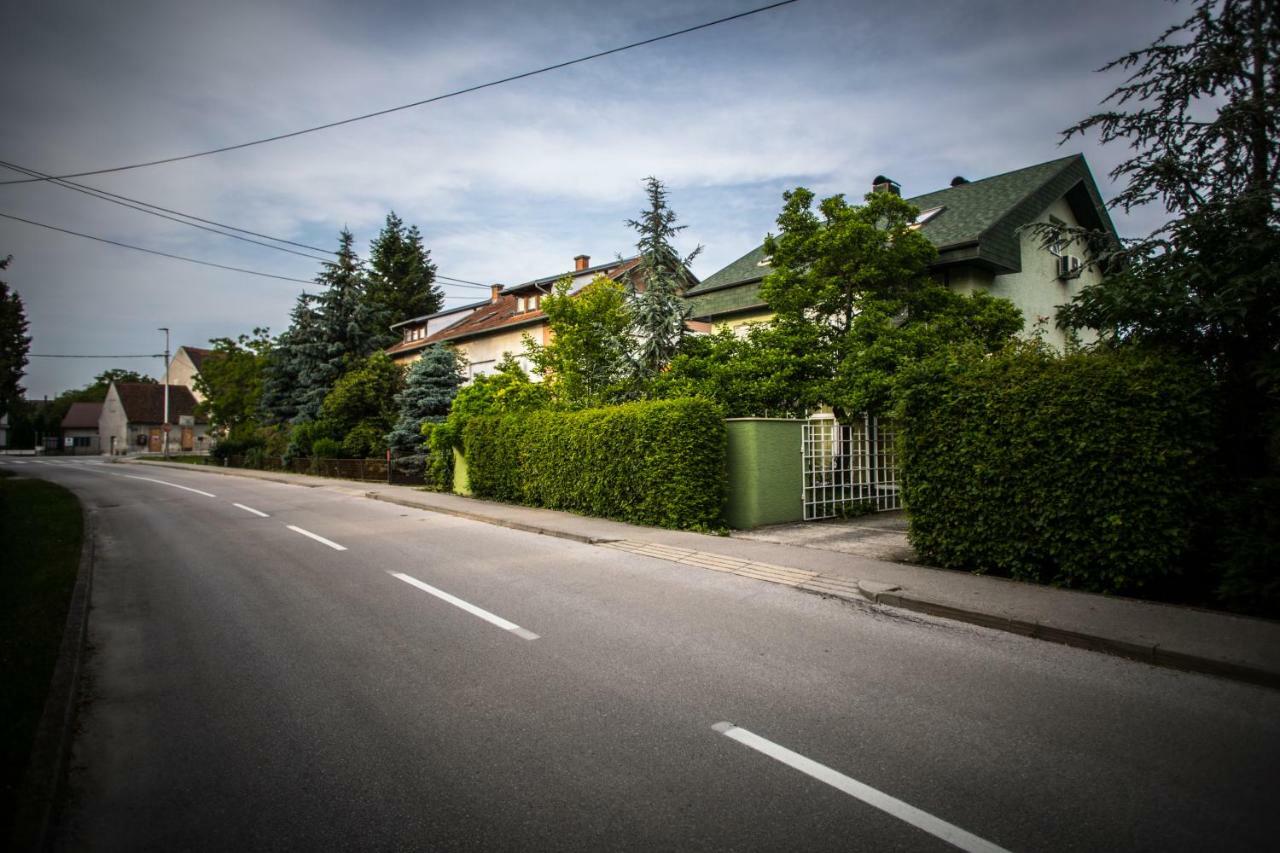 Apartman Magnolia Ivanić-Grad Eksteriør billede